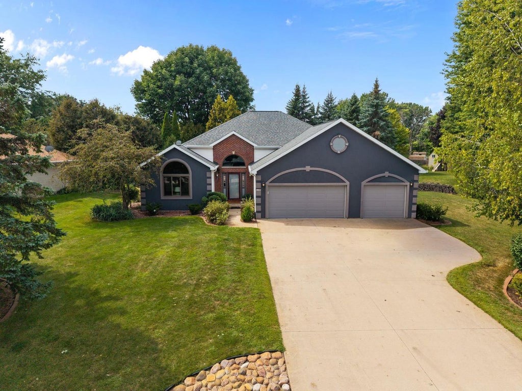 Photo of N1397 Westgreen DRIVE, Greenville, WI 54942 (MLS # 50332195)
