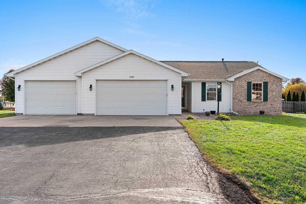 Photo of W7059 Maple Terrace ROAD, Greenville, WI 54942 (MLS # 50334192)