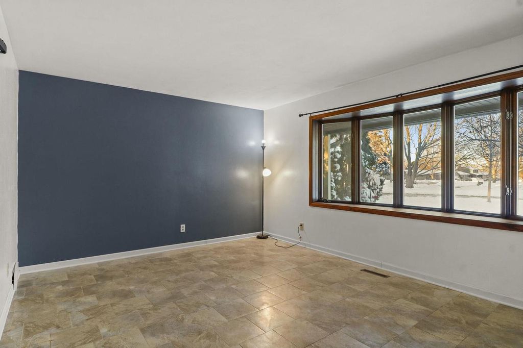 Photo of 1162 Crossing Ridge TRAIL, Sun Prairie, WI 53590 (MLS # 2012355)