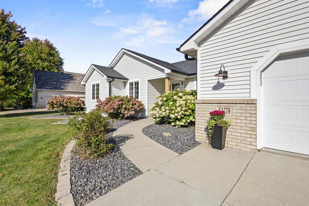 Photo of N1778 Hyacinth LANE, Greenville, WI 54942 (MLS # 50322750)