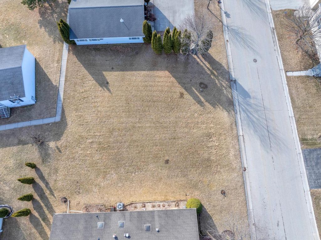 Photo of 3633 Stone DRIVE, Sheboygan, WI 53083 (MLS # 1953221)