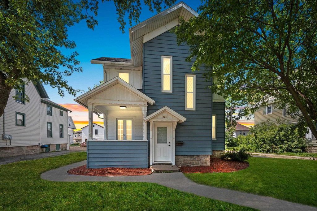 Photo of 521 Algoma BOULEVARD, Oshkosh, WI 54901 (MLS # 50317604)