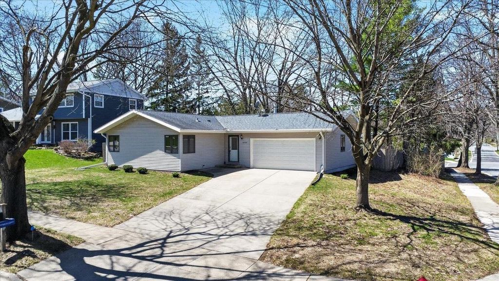 Photo of 2502 Janie LANE, Madison, WI 53711 (MLS # 2020388)