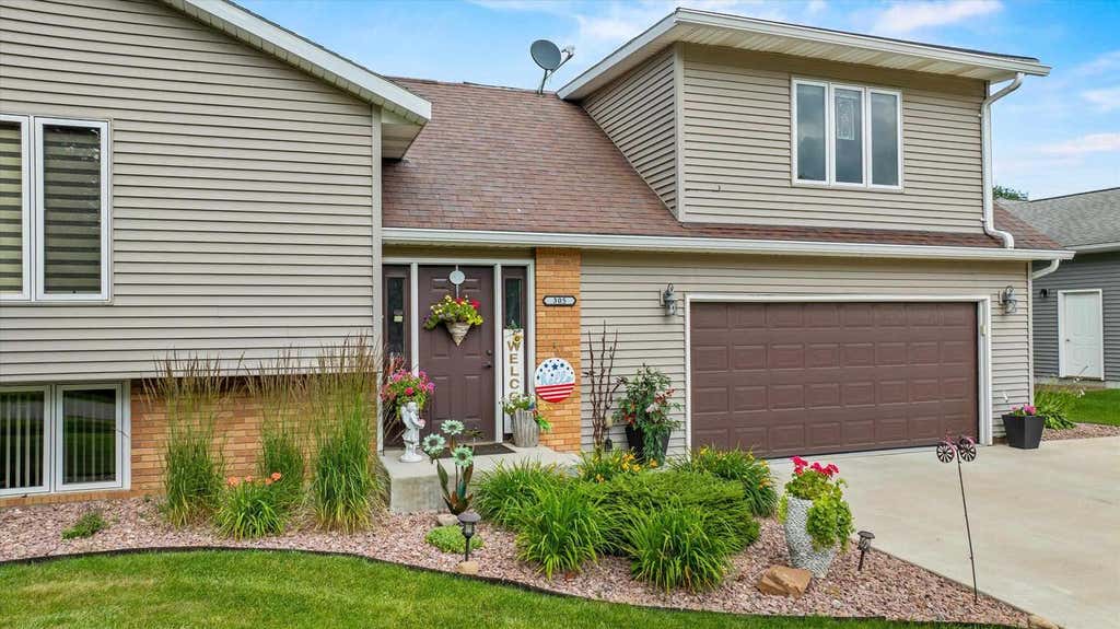 Photo of 305 Marathon STREET, Marshfield, WI 54449 (MLS # 22603343)