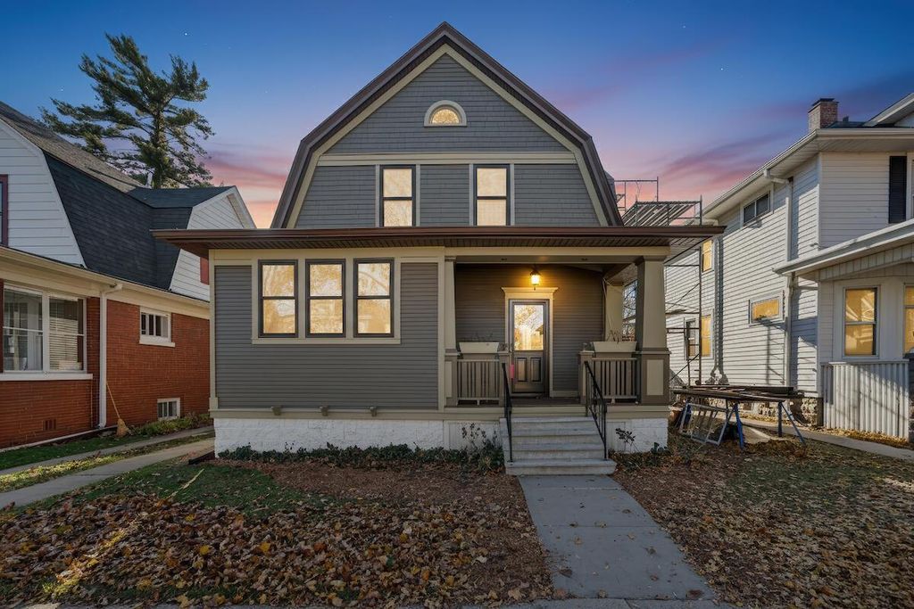 Photo of 2423 Hansen AVENUE, Racine, WI 53405 (MLS # 1943359)