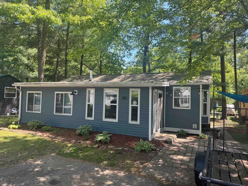 Photo of 106 Willow COURT #5, Wisconsin Dells, WI 53965 (MLS # 2024331)