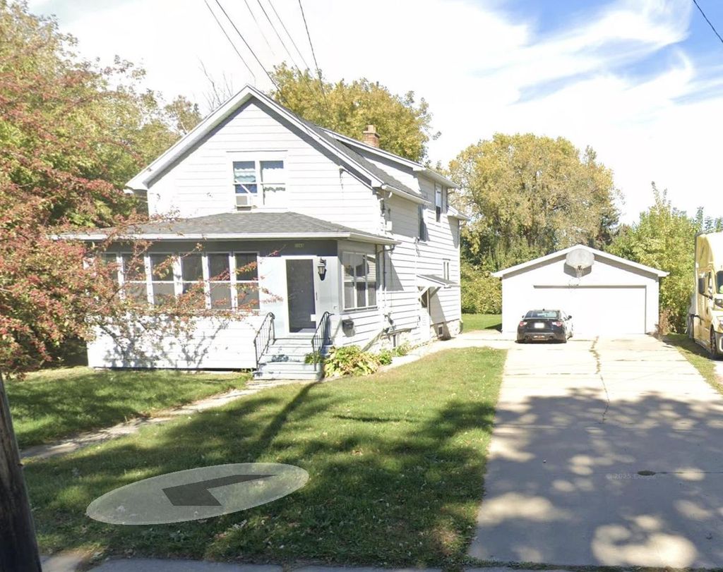 Photo of 1048 9th AVENUE, Oshkosh, WI 54902 (MLS # 50321405)