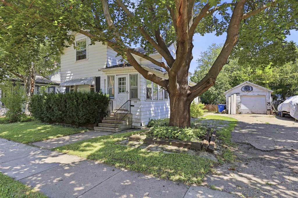 Photo of 526 Boyd STREET, Oshkosh, WI 54901 (MLS # 50330549)