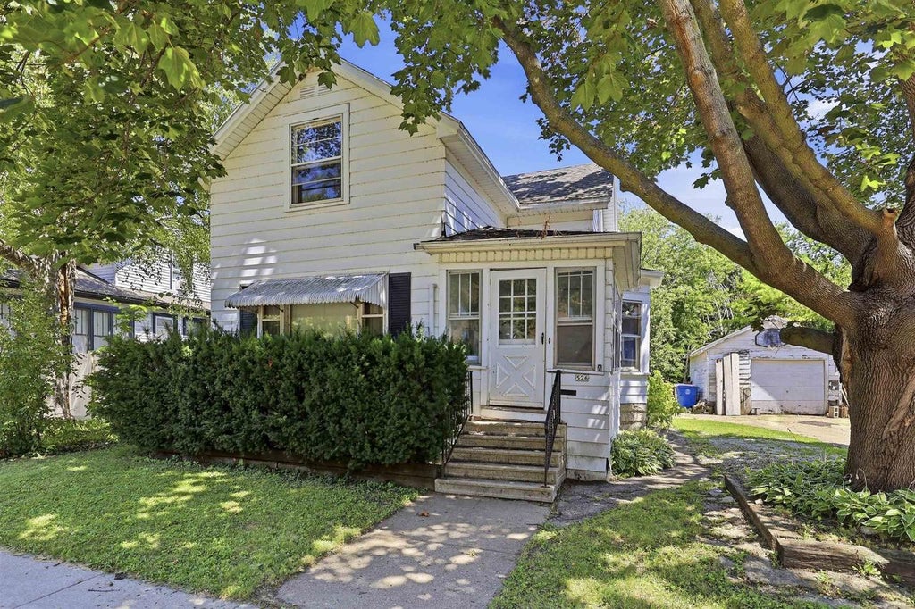 Photo of 526 Boyd STREET, Oshkosh, WI 54901 (MLS # 50330549)