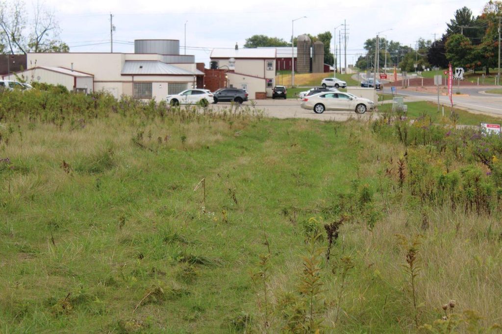 Photo of Lt2 Rolling Hills DRIVE #Lt3, Rubicon, WI 53078 (MLS # 1944345)