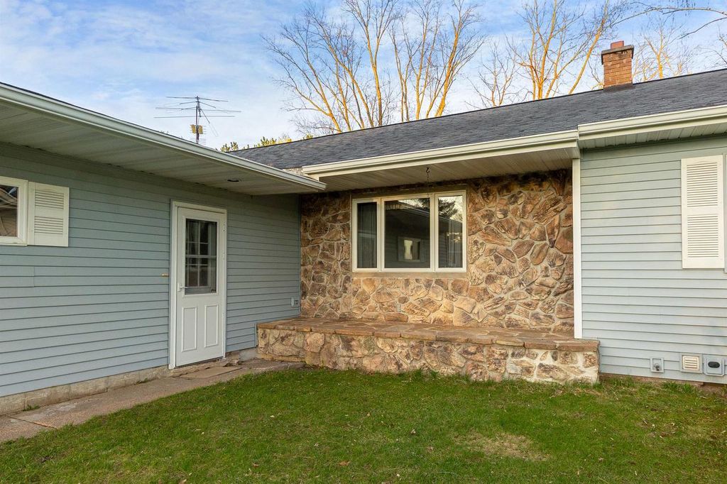 Photo of 108 Jones AVENUE, Hatley, WI 54440 (MLS # 22601640)