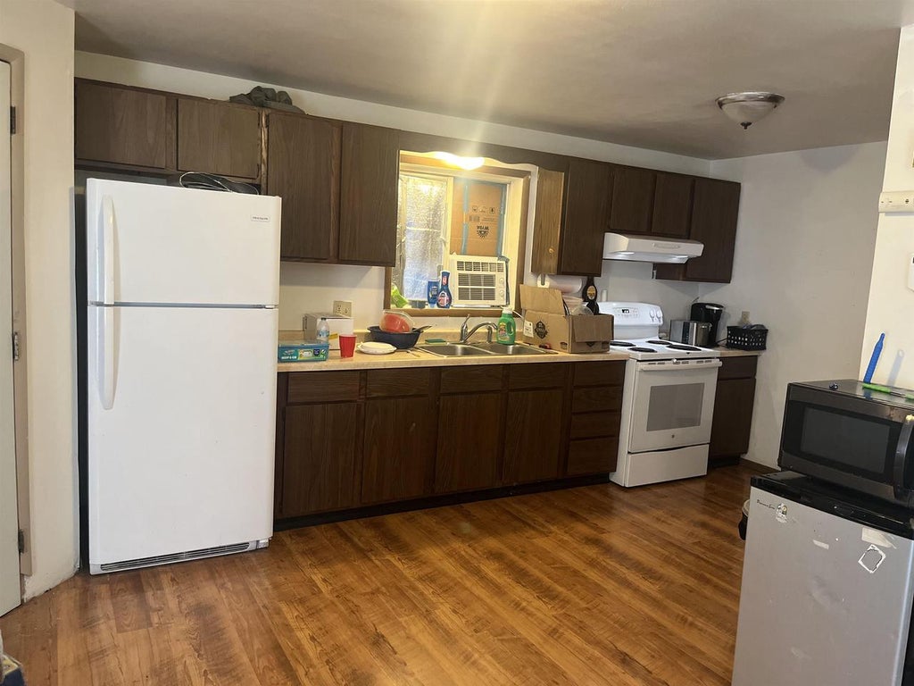 Photo of 342 E Garfield AVENUE, Marion, WI 54950 (MLS # 50331988)