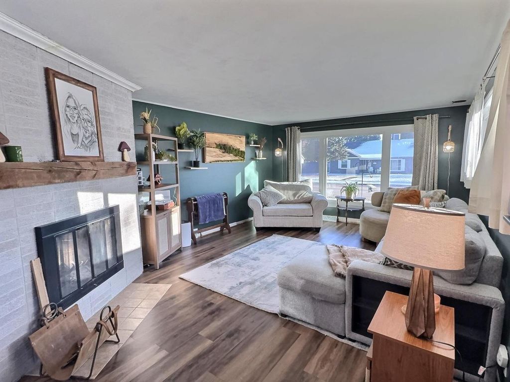 Photo of 1204 Grove STREET, Oshkosh, WI 54901 (MLS # 50321566)