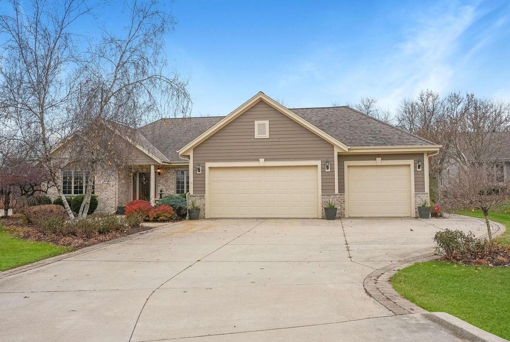 Photo of 26545 Nordic Ridge DRIVE, Wind Lake, WI 53185 (MLS # 1944720)