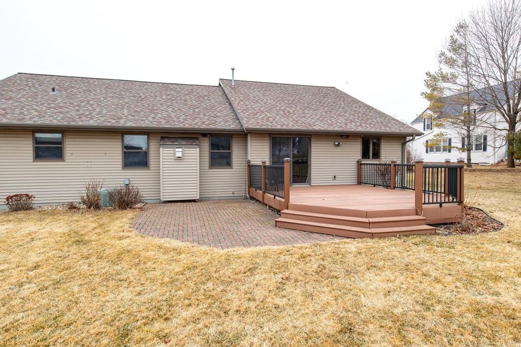 Photo of 548 Nicole LANE, Wrightstown, WI 54180 (MLS # 50321501)