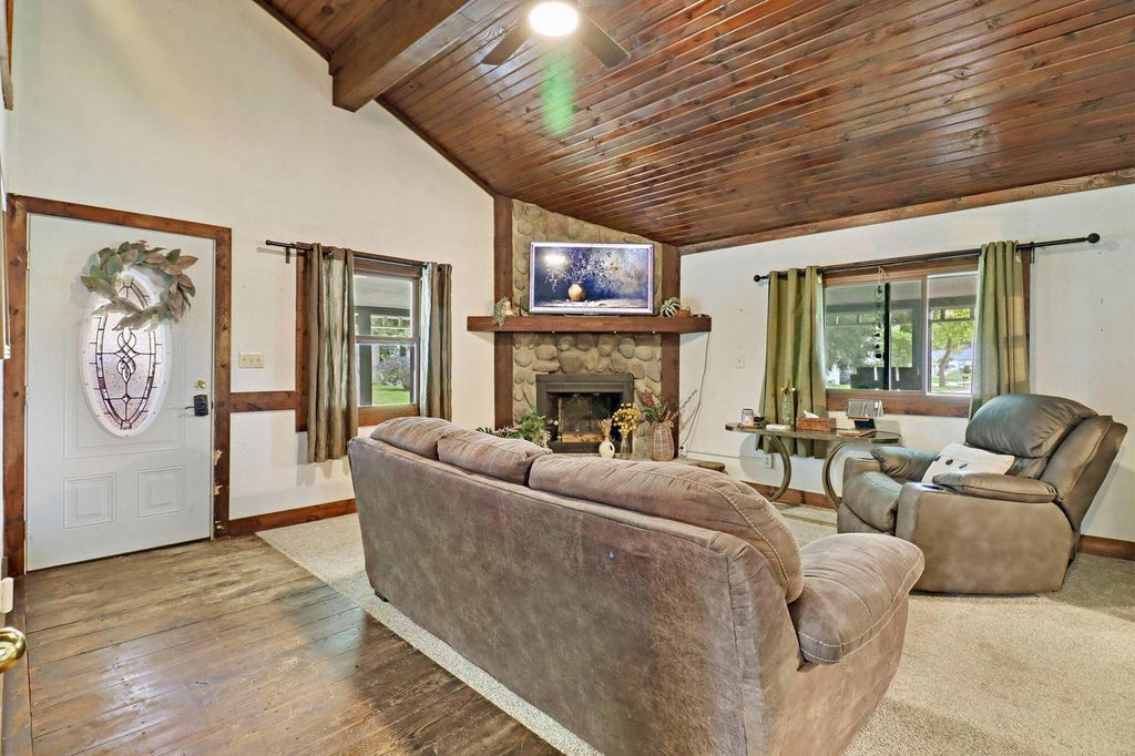 Photo of 2602 W Mangold AVENUE, Milwaukee, WI 53221 (MLS # 1981579)