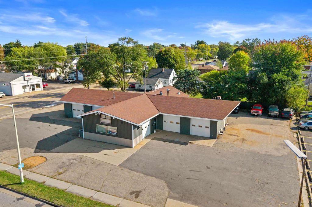 Photo of 811 8th Street South St, Wisconsin Rapids, WI 54494 (MLS # 22505111)