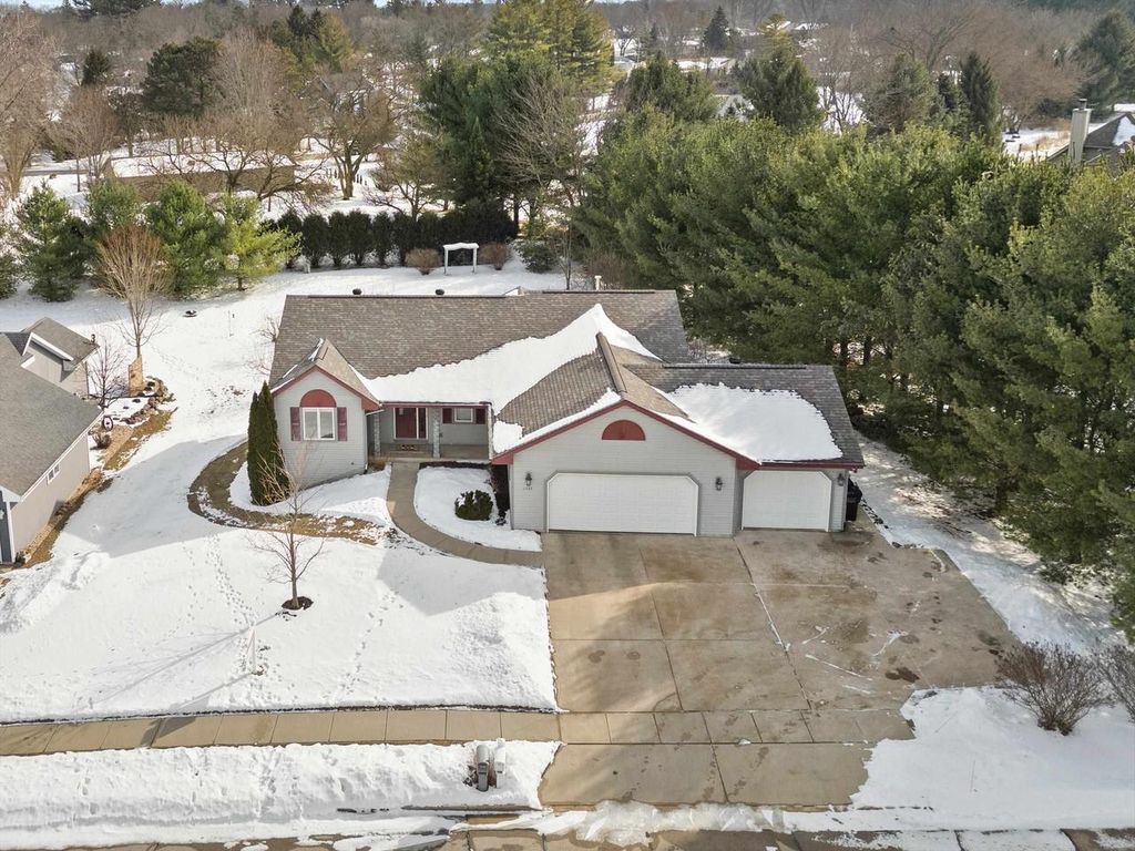 Photo of 1523 Lena LANE, Fort Atkinson, WI 53538 (MLS # 2015177)