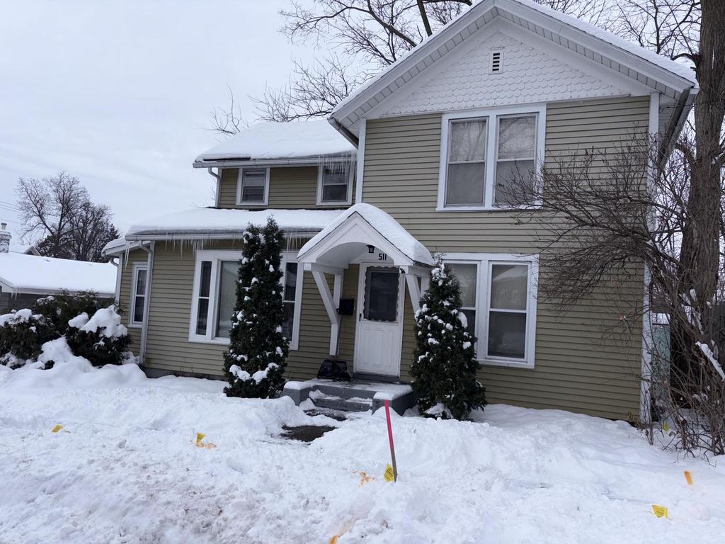 Photo of 511 Harding STREET, Janesville, WI 53545 (MLS # 1944985)