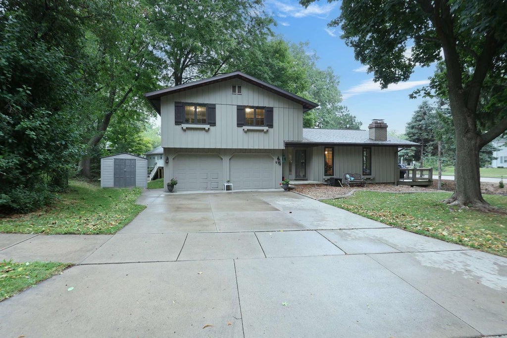 Photo of 510 Rosehill ROAD, Kaukauna, WI 54130 (MLS # 50332156)