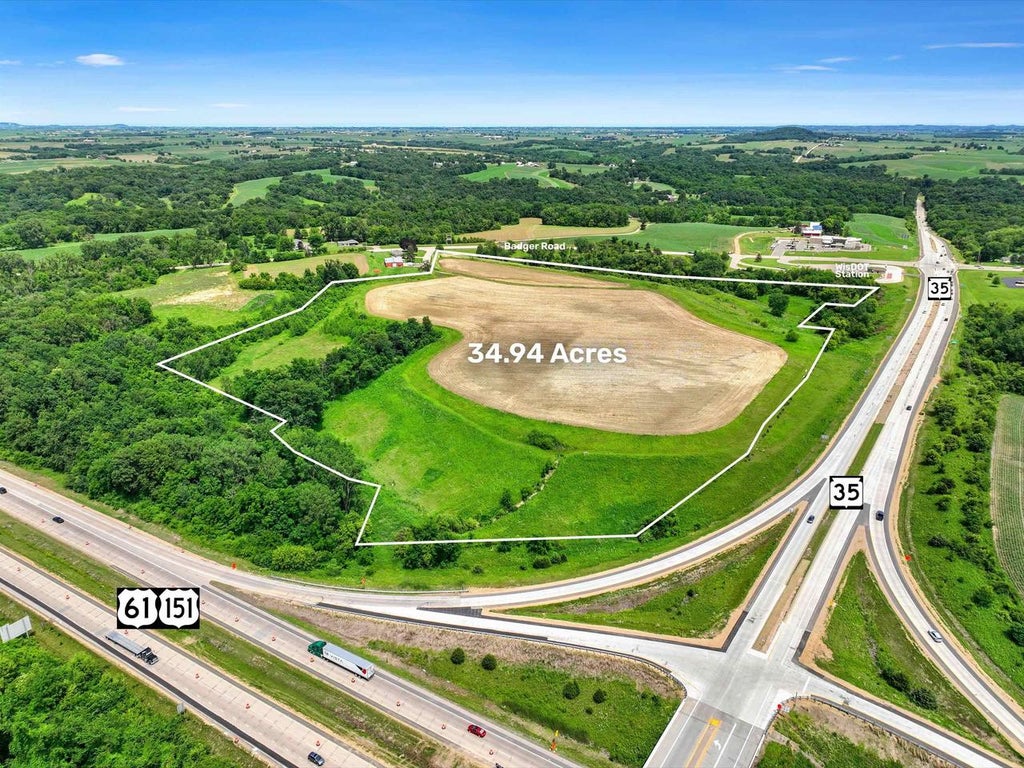 Photo of 527 Badger ROAD, Hazel Green, WI 53811 (MLS # 2034866)