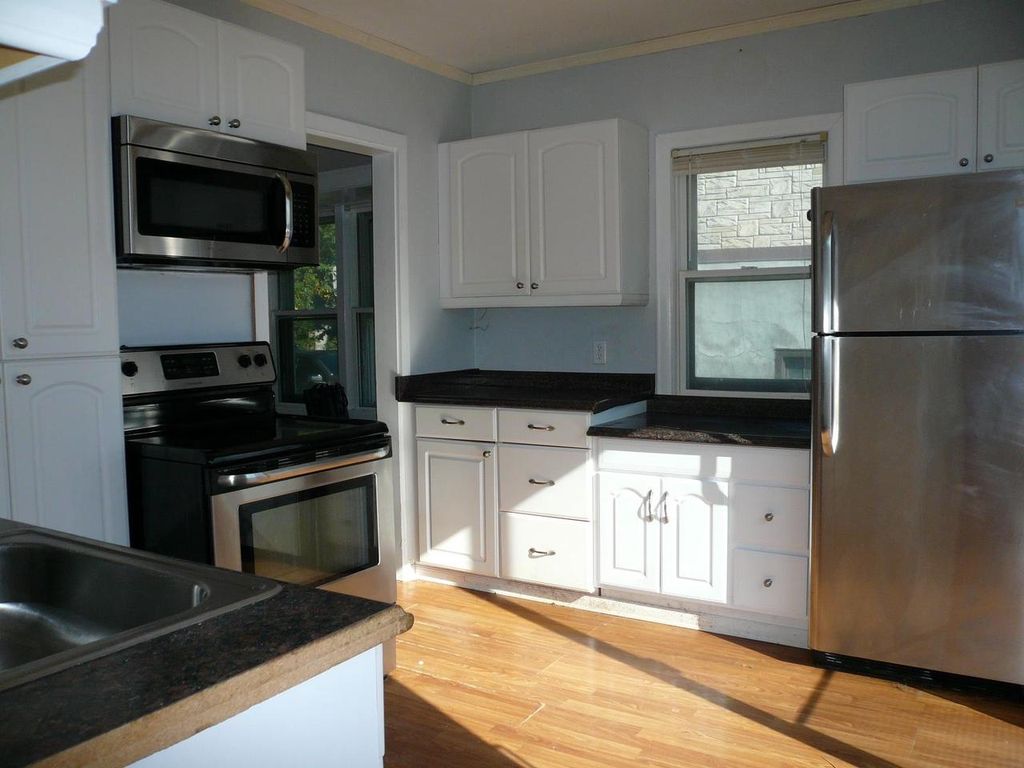 Photo of 925 Bond STREET, Green Bay, WI 54303 (MLS # 50316020)