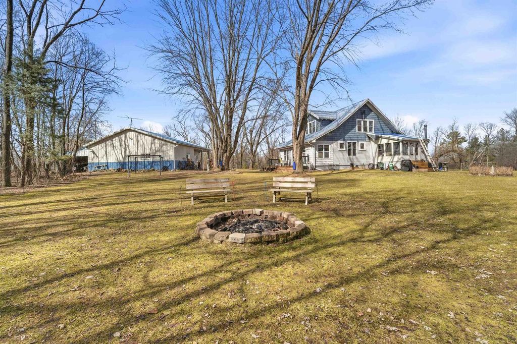 Photo of N3512 County Road D, New London, WI 54961 (MLS # 50322101)