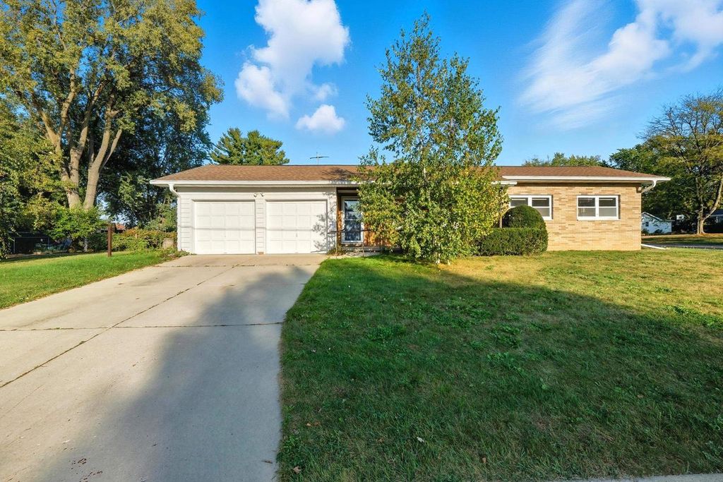 Photo of 301 Barbara STREET, Verona, WI 53593 (MLS # 2010067)