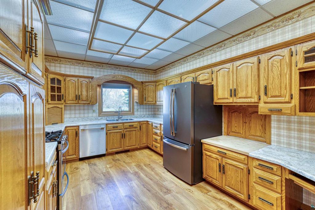 Photo of 1404 E 10th STREET, Superior, WI 54880 (MLS # 6125148)