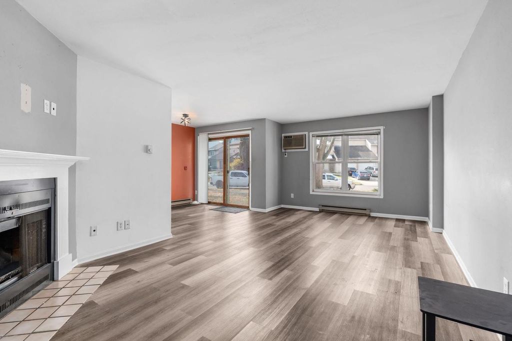 Photo of 6710 Park Ridge DRIVE #Unit B, Madison, WI 53719 (MLS # 22505500)