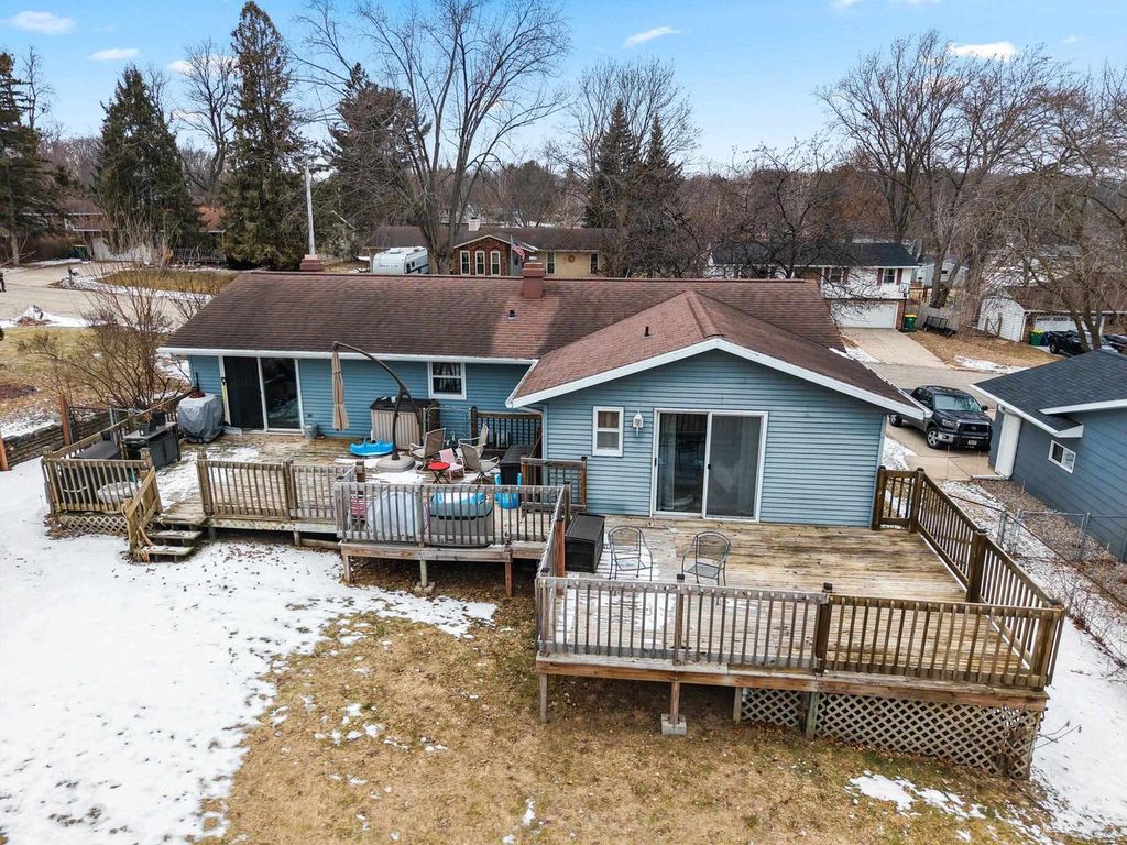 Photo of 1945 Everbreeze ROAD, Green Bay, WI 54304 (MLS # 50321512)