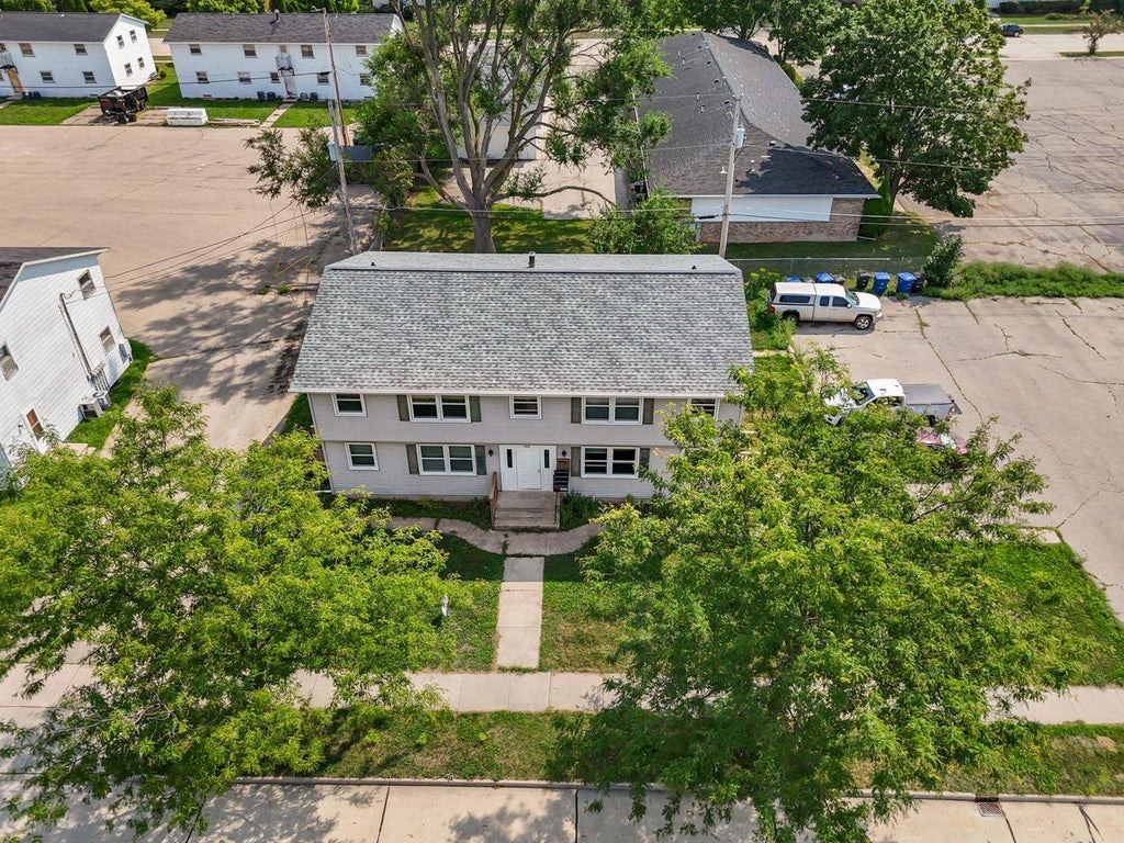 Photo of 1842 Evans STREET, Oshkosh, WI 54901 (MLS # 50331153)
