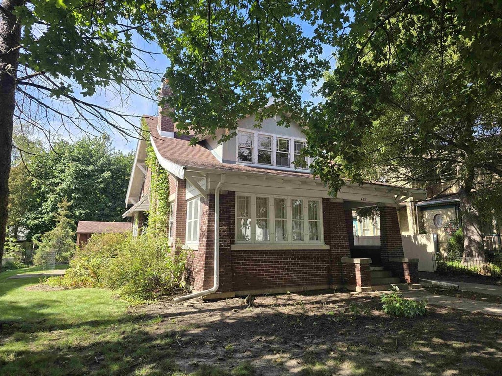 Photo of 415 Milton AVENUE, Janesville, WI 53545 (MLS # 2033844)