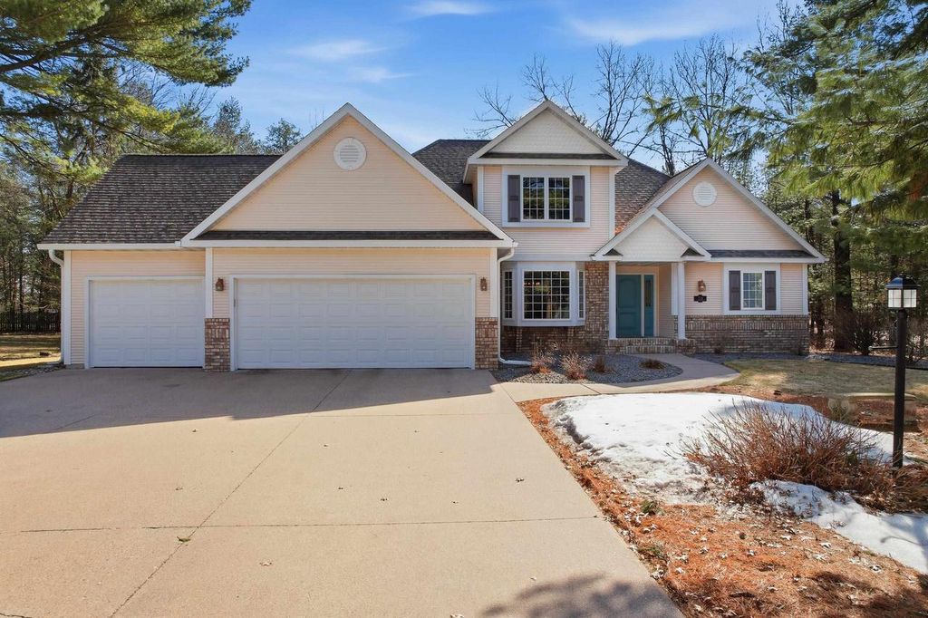 Photo of 3241 Parkwood DRIVE, Stevens Point, WI 54481 (MLS # 22601244)