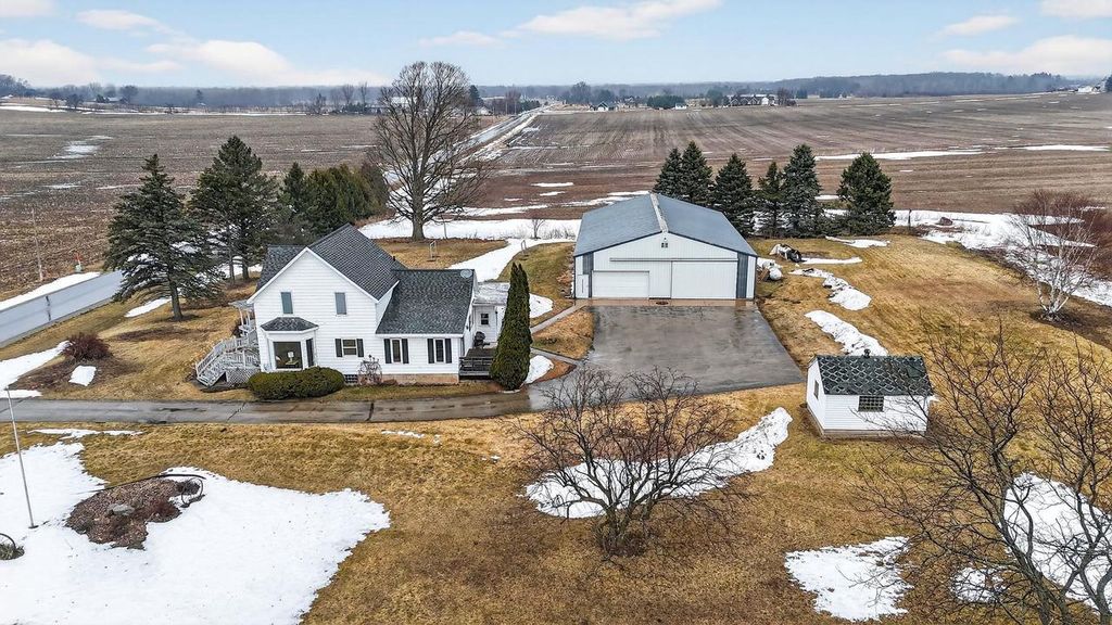 Photo of N5358 Herman ROAD, Shiocton, WI 54170 (MLS # 50322783)