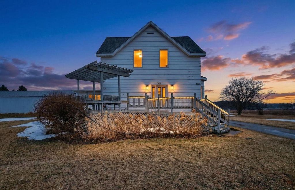 Photo of N5358 Herman ROAD, Shiocton, WI 54170 (MLS # 50322783)