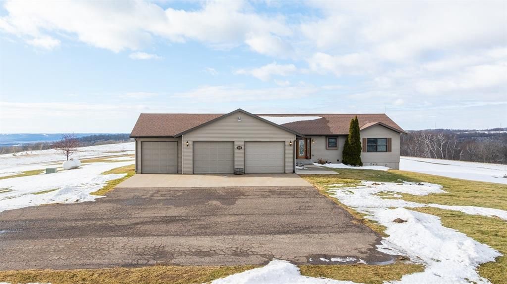 Photo of W1660 Maplewood LANE, Alma, WI 54610 (MLS # 1599266)