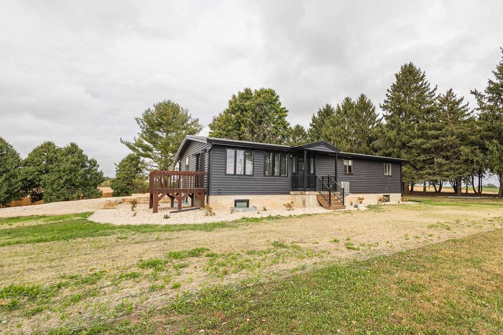 Photo of 13638 Roller Coaster ROAD, Darlington, WI 53530 (MLS # 2010210)
