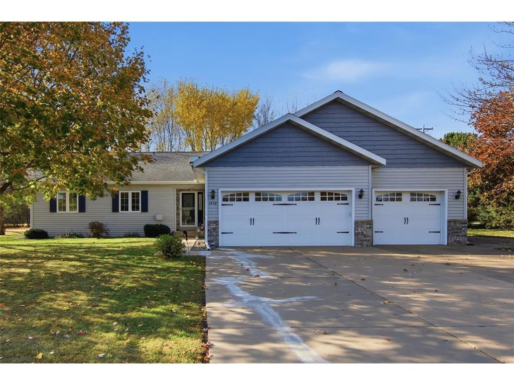 Photo of 1432 Perry STREET, Chippewa Falls, WI 54729 (MLS # 7166384)