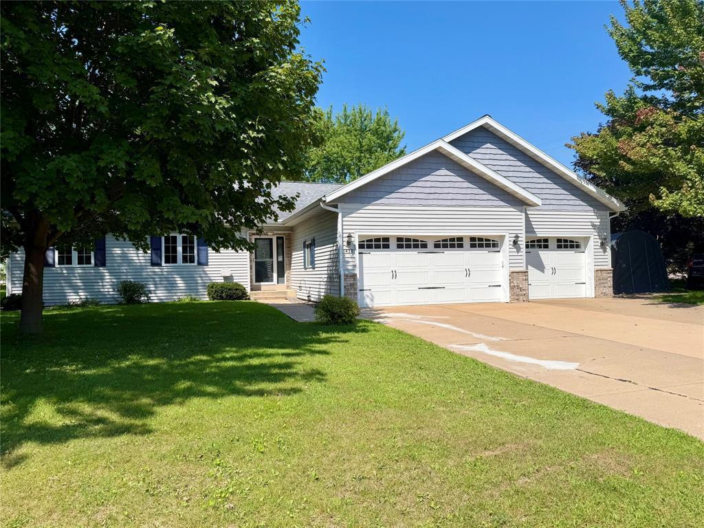 Photo of 1432 Perry STREET, Chippewa Falls, WI 54729 (MLS # 7166384)