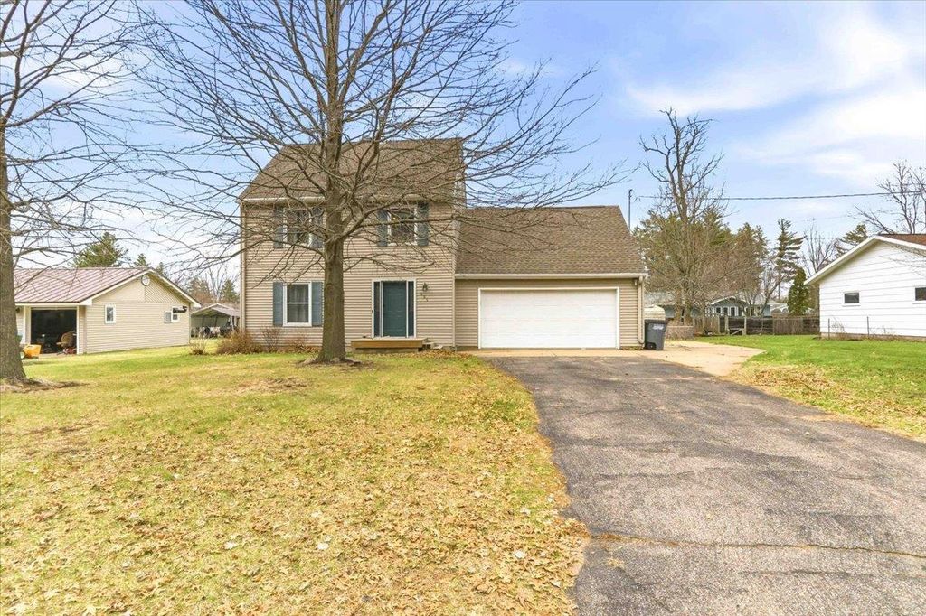 Photo of 465 Shady LANE, Wisconsin Rapids, WI 54494 (MLS # 22600702)
