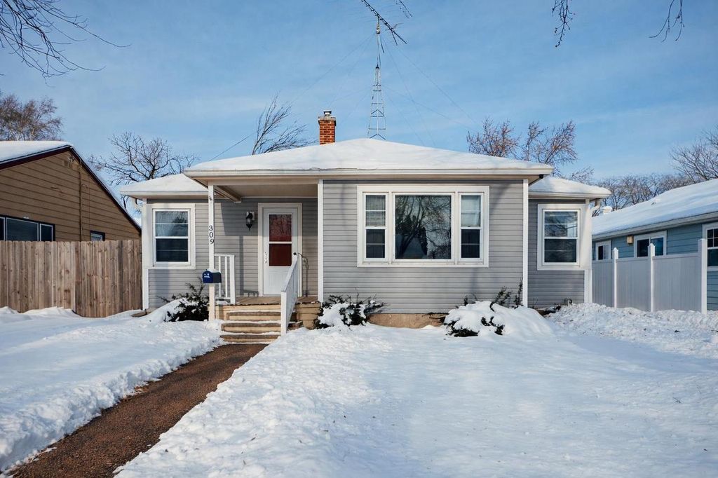 Photo of 309 E 12th STREET, Fond Du Lac, WI 54935 (MLS # 50319223)
