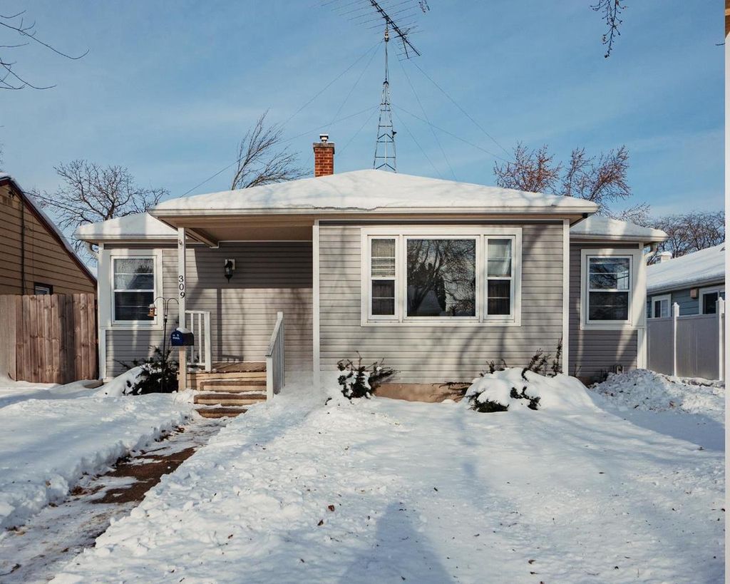Photo of 309 E 12th STREET, Fond Du Lac, WI 54935 (MLS # 50319223)