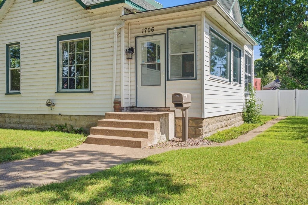 Photo of 1706 Kane STREET, La Crosse, WI 54603 (MLS # 1980441)