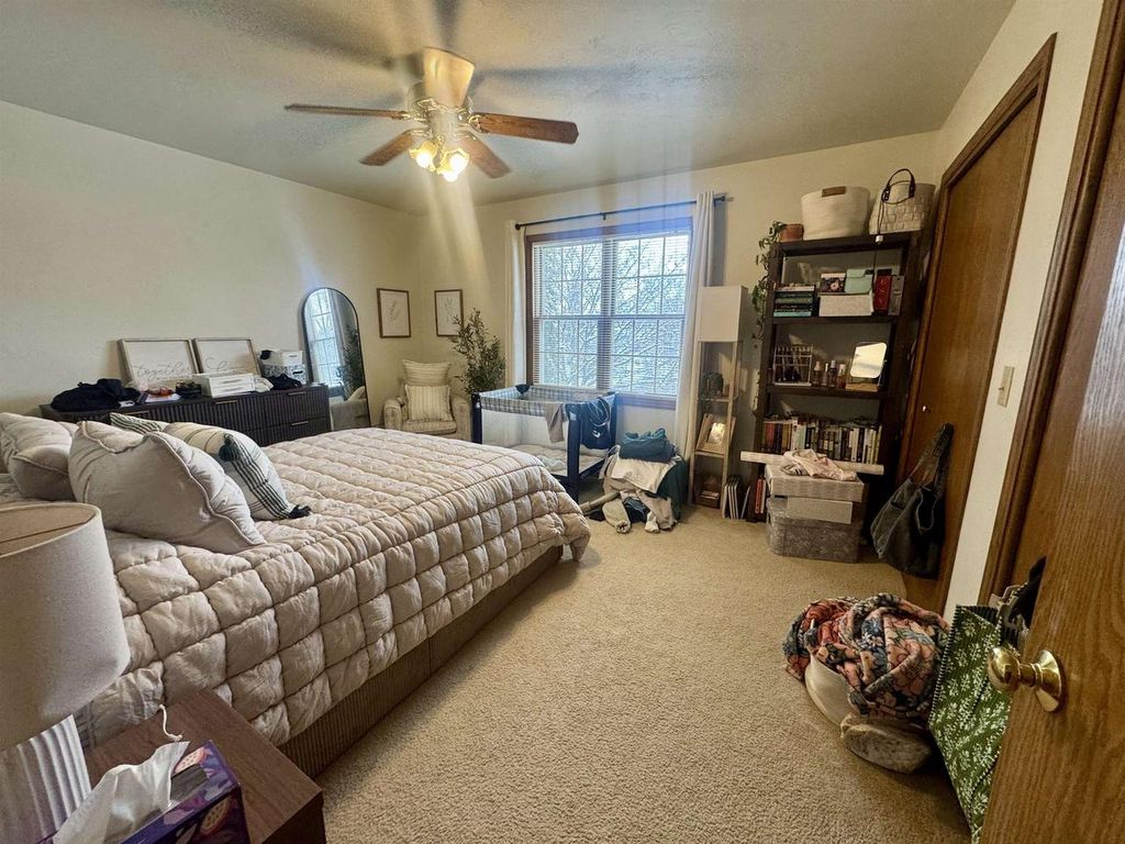 Photo of 2966 Manitowoc ROAD, Green Bay, WI 54301 (MLS # 50321013)