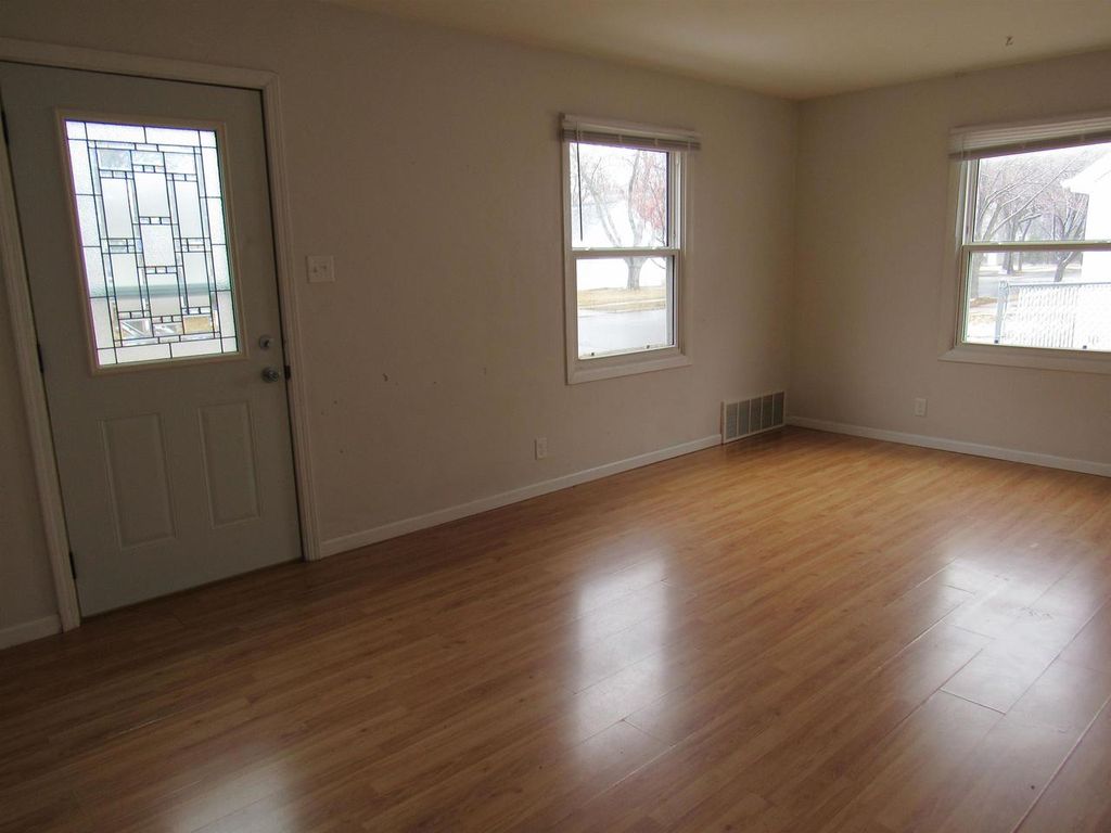 Photo of 1001 8th STREET, Green Bay, WI 54304 (MLS # 50322151)