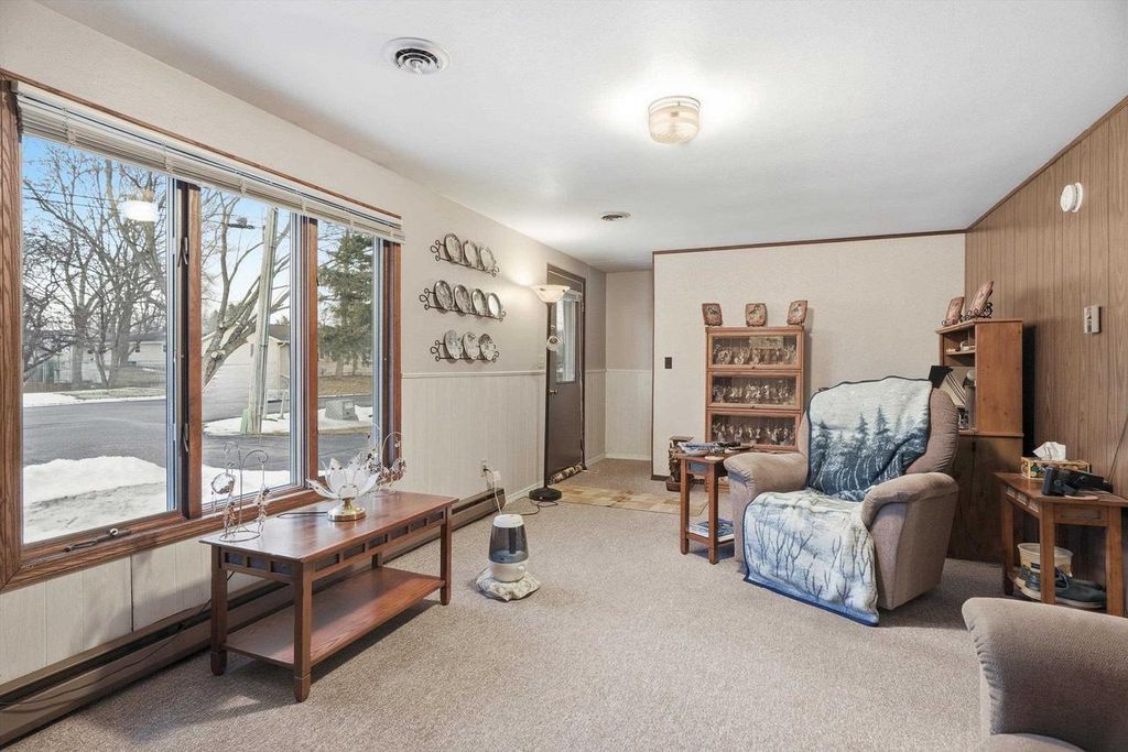 Photo of 806-808 E Vilas STREET #808 E. Vilas Sr., Marshfield, WI 54449 (MLS # 22600870)