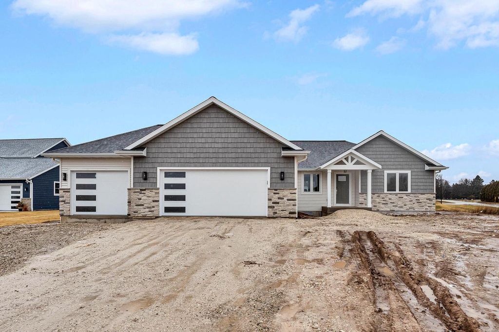 Photo of 4915 Lincoln WAY, Sheboygan, WI 53083 (MLS # 1954309)