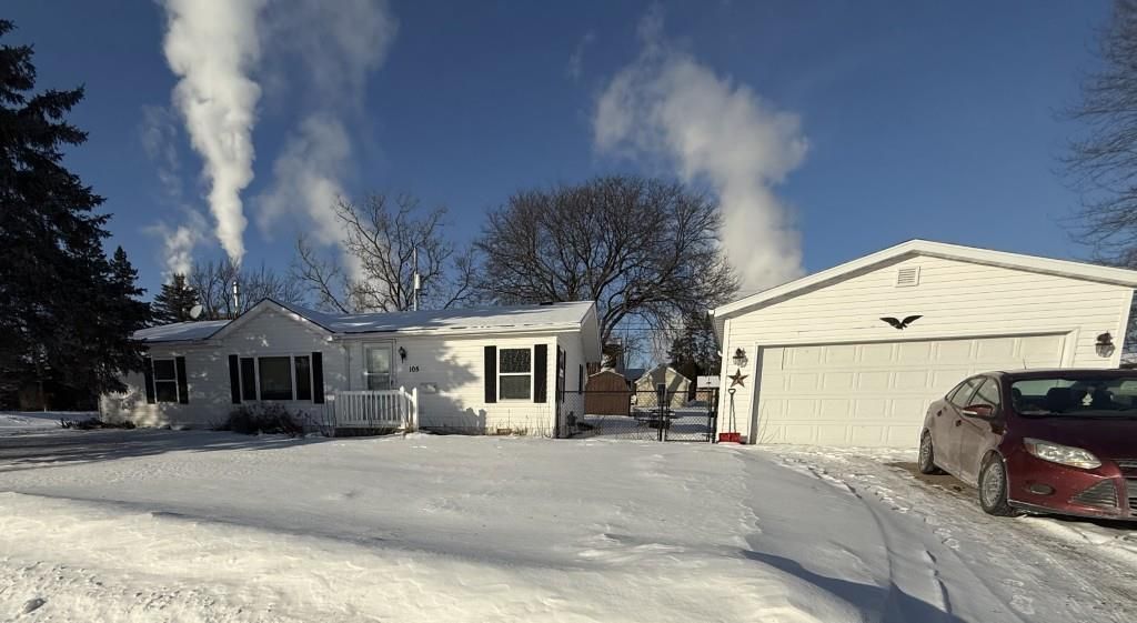 Photo of 105 Peggy LANE, Rothschild, WI 54474 (MLS # 22600291)