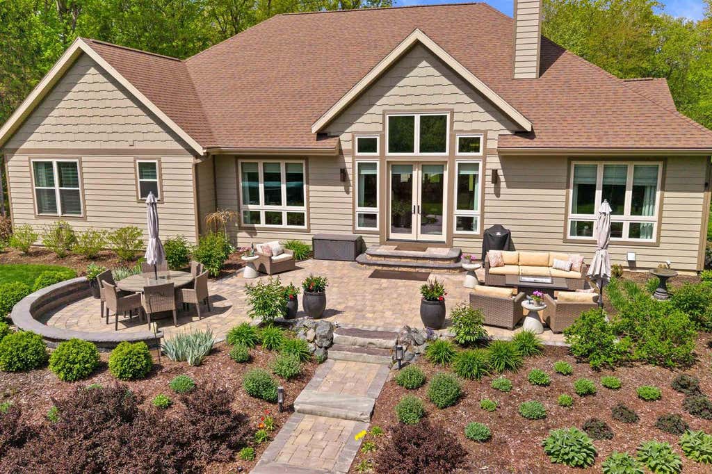 Photo of 1243 Bridgeview DRIVE, Wisconsin Rapids, WI 54494 (MLS # 22602227)